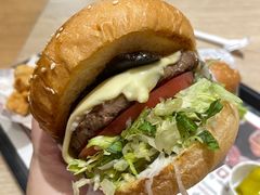 -The Habit Burger Grill 哈比特汉堡(爱琴海店)