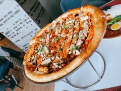 香烤鸡肉比萨配香葱及西兰花-WOLFGANG PUCK KITCHEN & BAR(迪士尼小镇店)