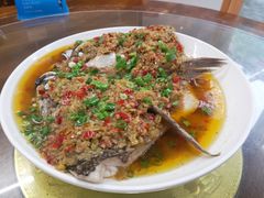 秘制剁椒鱼头王-老味道1992(武当山店)