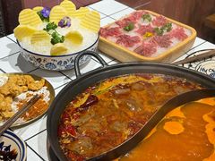 -旧街市鲜货老火锅(大光路店)