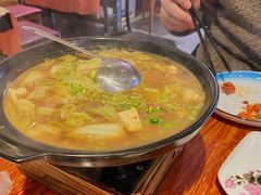 白菜粉条豆腐肉-满堂春特色餐馆