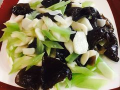 芹香山药秋耳-素心斋素食餐厅