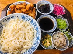 老北京炸酱面-门框胡同百年卤煮(新街口店)