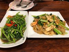 -Dang restaurant (patong phuket)