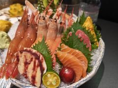 -雍容荟帝王蟹活龙虾展台自助(IFS黑金店)
