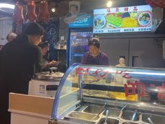 -爆炸头阿姨小四川正宗川味小吃(无任何分店)