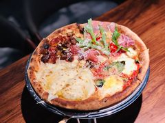 四拼披萨-Primo·丽莫意大利窑烤披萨