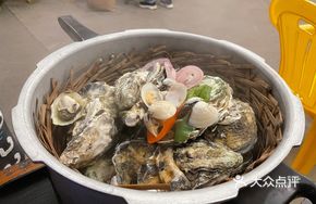 Steamed Live Laishan Oysters