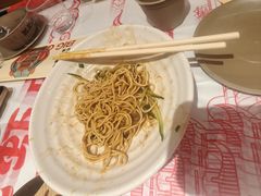 -肥肥虾庄·金牌油焖大虾(汉街SKP店)