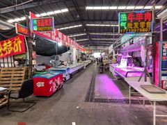 -上海龙吴水胜海发市场