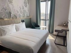 -奢月酒店(成都华西二院锦江院区三圣花乡地铁站店)