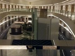 -上海滴水湖皇冠假日酒店