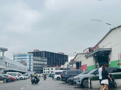 -七宝蔬菜农副产品综合交易市场-停车场