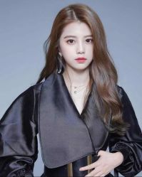 -变画·发型STUDIO