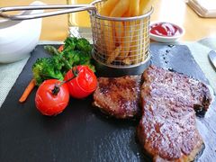西冷牛排配黑椒汁-TABLE·味西餐厅-成都茂业JW万豪酒店