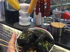 -黑色经典·长沙臭豆腐(粤华路店)