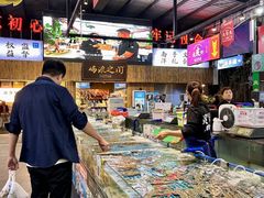 -三亚火车头万人海鲜广场