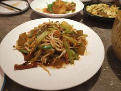 -闫府私房菜·老字号(恒隆店)