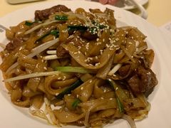 干炒牛肉河粉-龙记烧腊茶餐厅(常德路店)