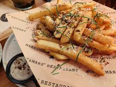-Mark&Mars Restaurant