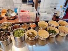 -丽丽三鲜螺蛳粉(田林路店)