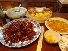 -黄桷树曹家私房菜(江与城店)
