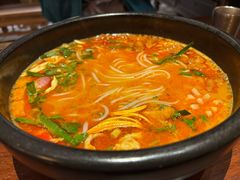 -银米·云南传统过桥米线(双廊黑金冠店)