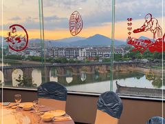 -披云山庄