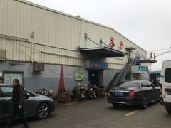 -七宝蔬菜农副产品综合交易市场-停车场