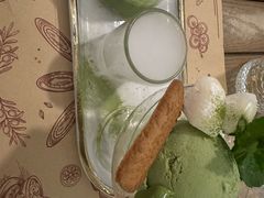 -Mark&Mars Restaurant