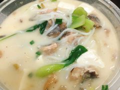 -邱芳粉店(迎宾大道旗舰店)