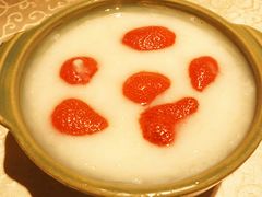 鲜奶草莓粥-粥天粥地创意中餐厅(王村南街店)