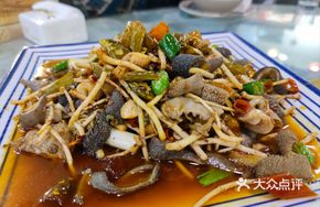 Stir-fried Pig's Tripe with Wild Celery Root