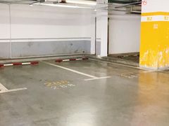 -百联西郊购物中心·停车场