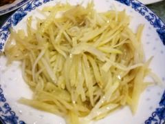 -黄山阿拉酒店(黄山风景区换乘中心店)