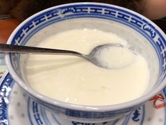 -赵记传承特色牛奶甜品(泉城广场店)