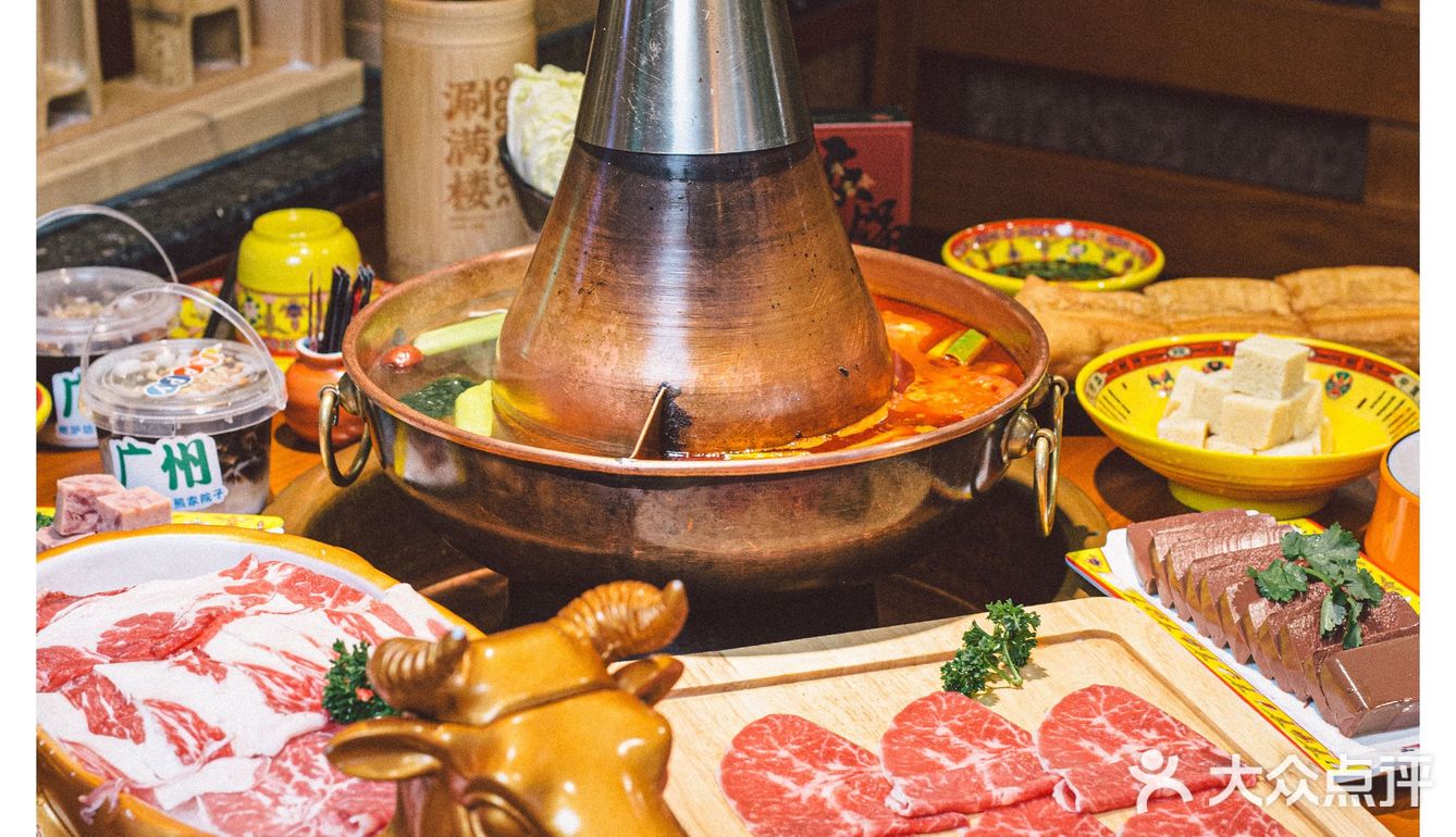 不出广州吃北京铜锅涮肉，一口一片停不下来
