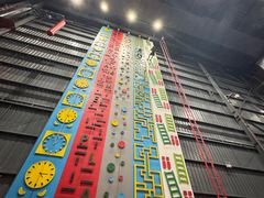 -极限PLAY运动娱乐新世界·团建派对潮玩休闲馆·室内蹦极高空游乐园