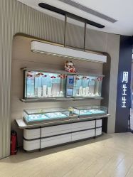 -周生生Chow Sang Sang(新世界店)