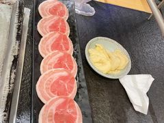 一米长盘猪五花-犟牛家·榴莲烤肉(五棵松店)