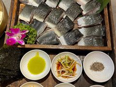 -围炉肉舍•炭烤活鳗•丹东海鲜烤肉(步行街店)