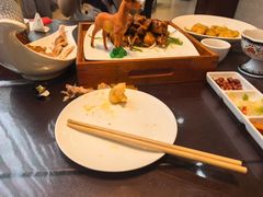 -鹿鸣春饭店(总店)