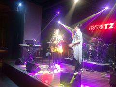 TZ&nbsp;House&nbsp;弹指之间音乐酒吧-TZ House音乐现场(茅台店)