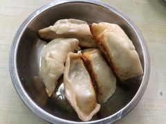 -黄阿姨锅贴大王(万航渡路店)