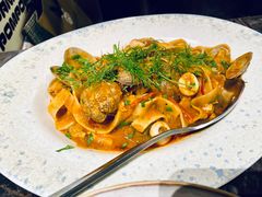 蛤蜊鱿鱼海鲜意面-LESCEDARS Brasserie Bistro香柏树