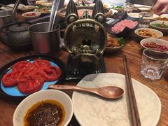 -老牌坊云南鱼豆花火锅(爱建店)
