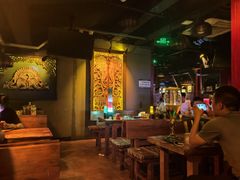 -Helens海伦司小酒馆(上海疁城新天地店)