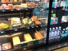 面包甜点陈列柜-星巴克臻选(莘庄仲盛店)