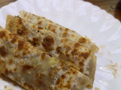 -溢心园香河肉饼总店