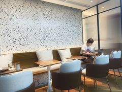 -Line 咖啡(石厦花园店)